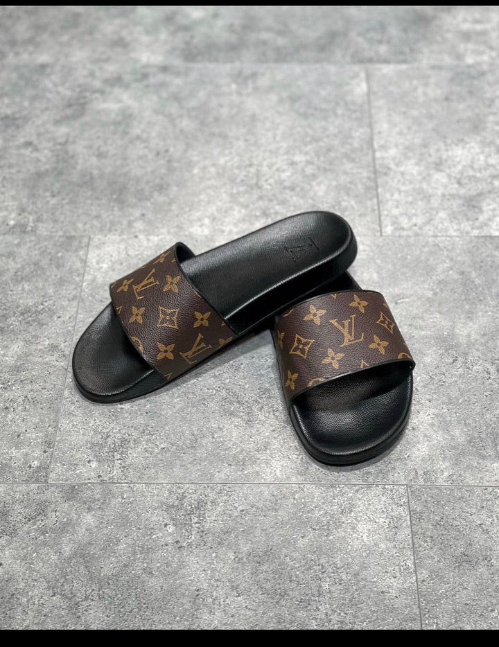 Claquette Lv mules water front facture