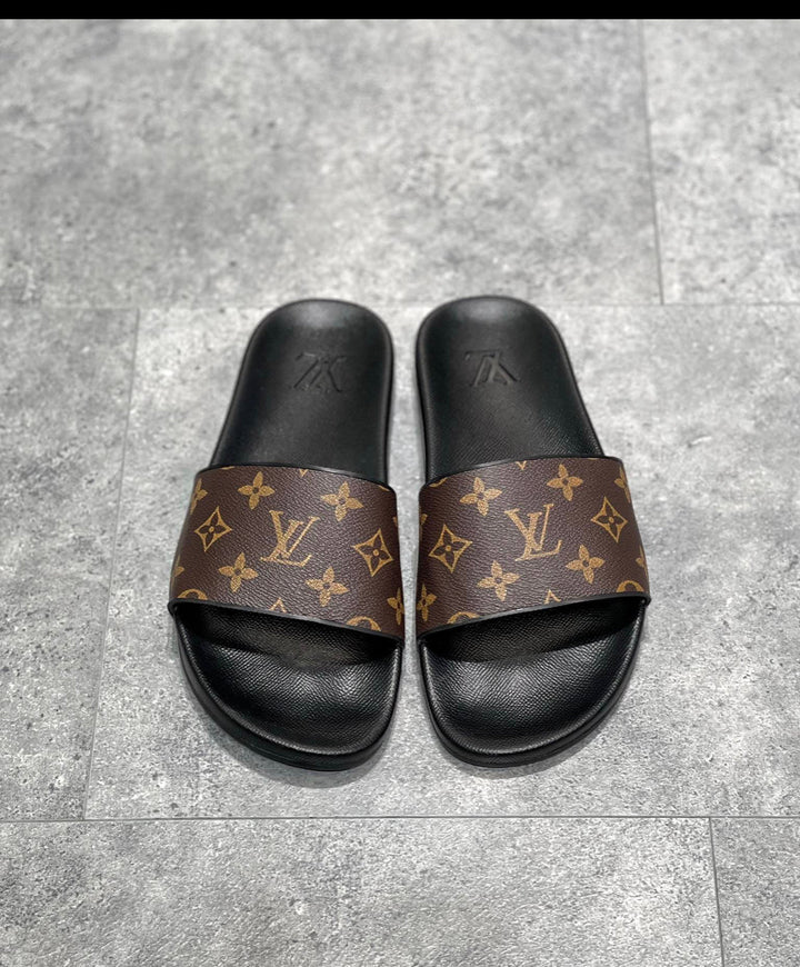 Claquette Lv mules water front facture